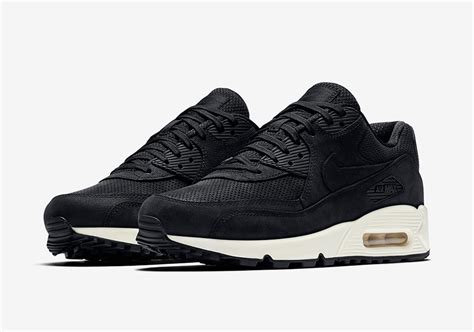 WMNS AIR MAX 90 PINNACLE 